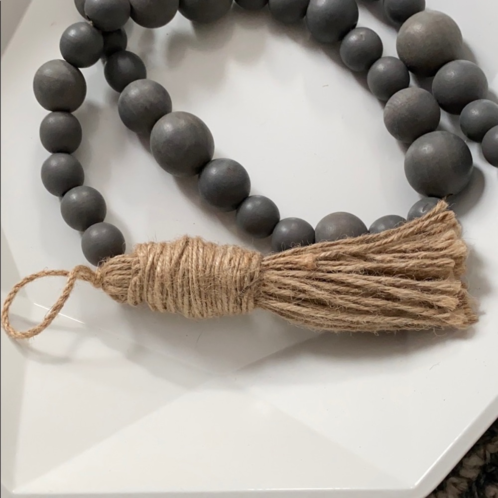 Decorative Wooden Beads with Jute Tassels - Picture 2 of 3